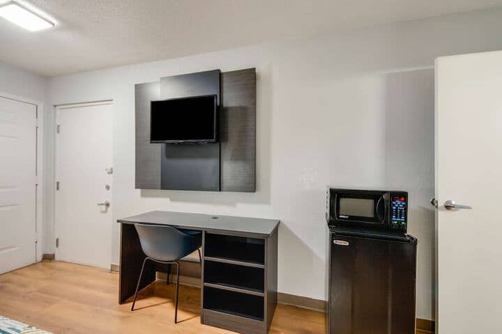 Room 12 of 38