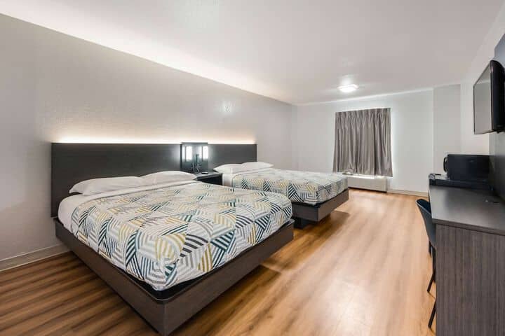 Room 14 of 38
